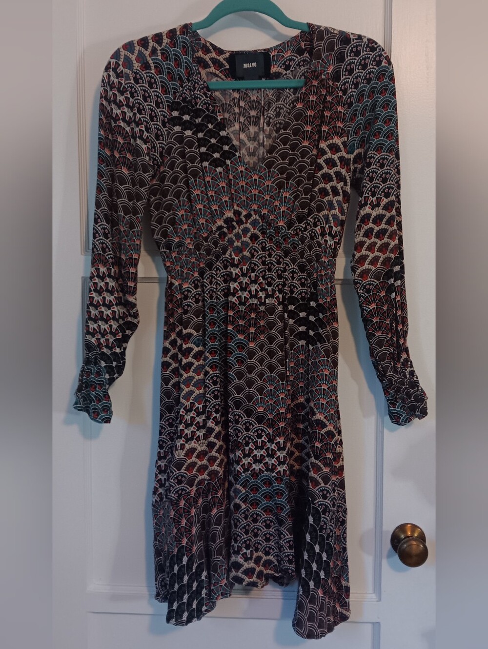 Mauve Scallop-Print Cinched At Waist/Wrist Dress with Blue & Red Accents XSmall